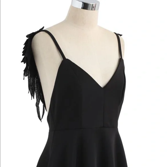 Angel wings black mini dress - Picture 6 of 11